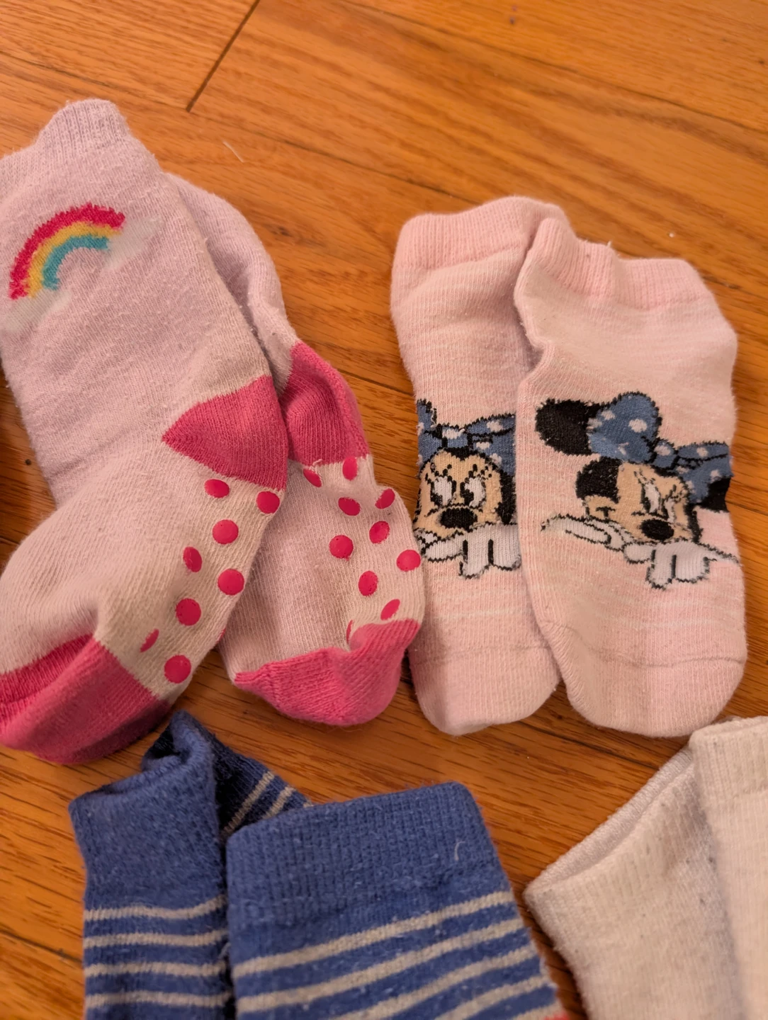 Lot of 12 Pairs Assorted Kids’ Socks - photo 2
