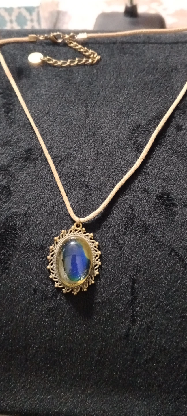 Claire's Pendant Necklace