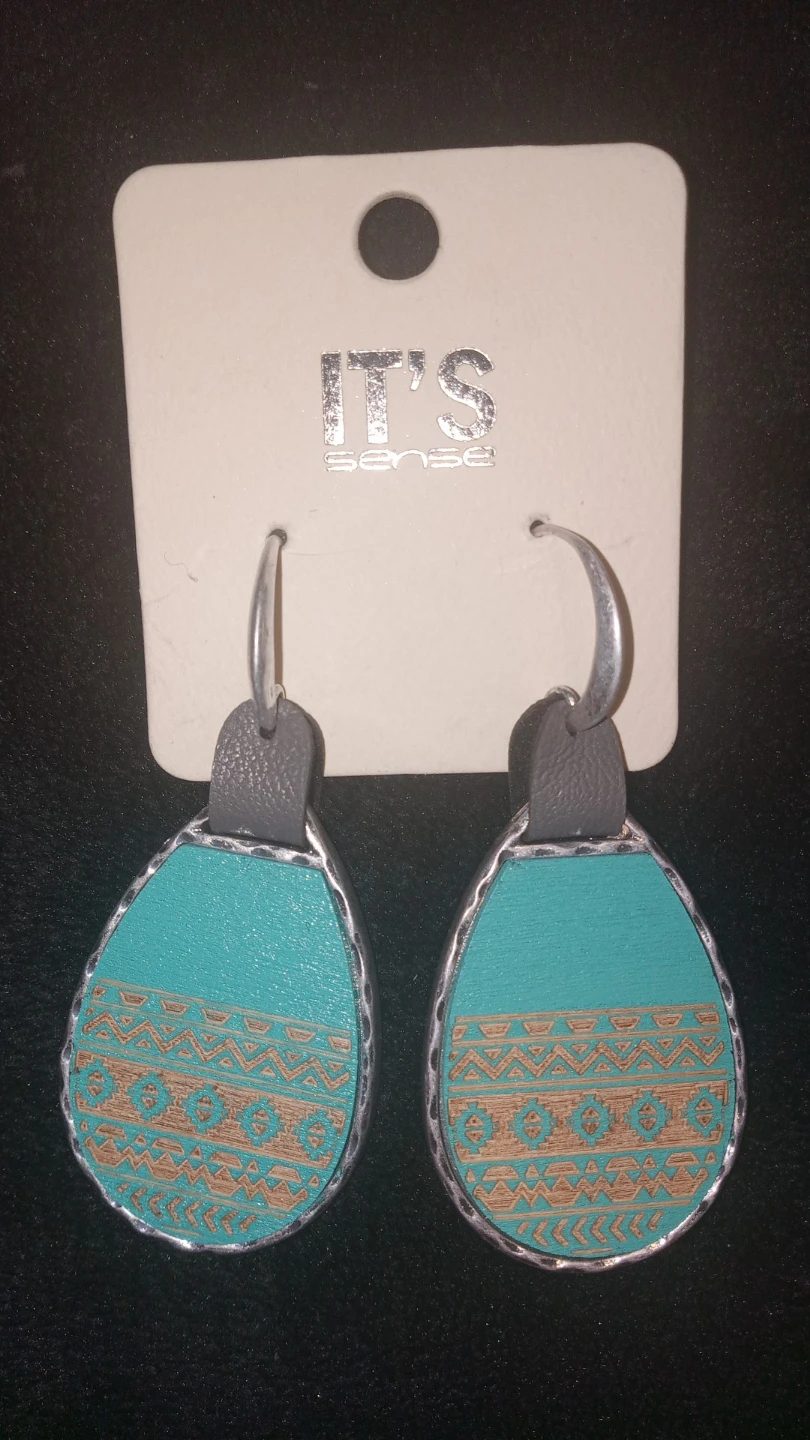 Pretty Earrings - photo 2