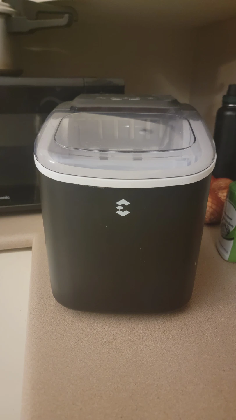 Counter Top Ice Maker!
