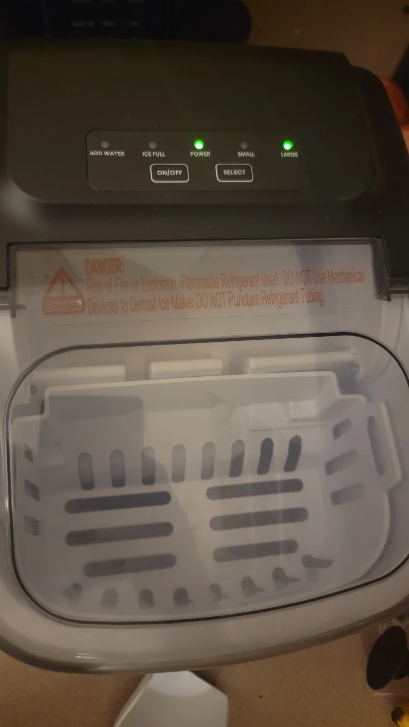 Counter Top Ice Maker! - photo 2