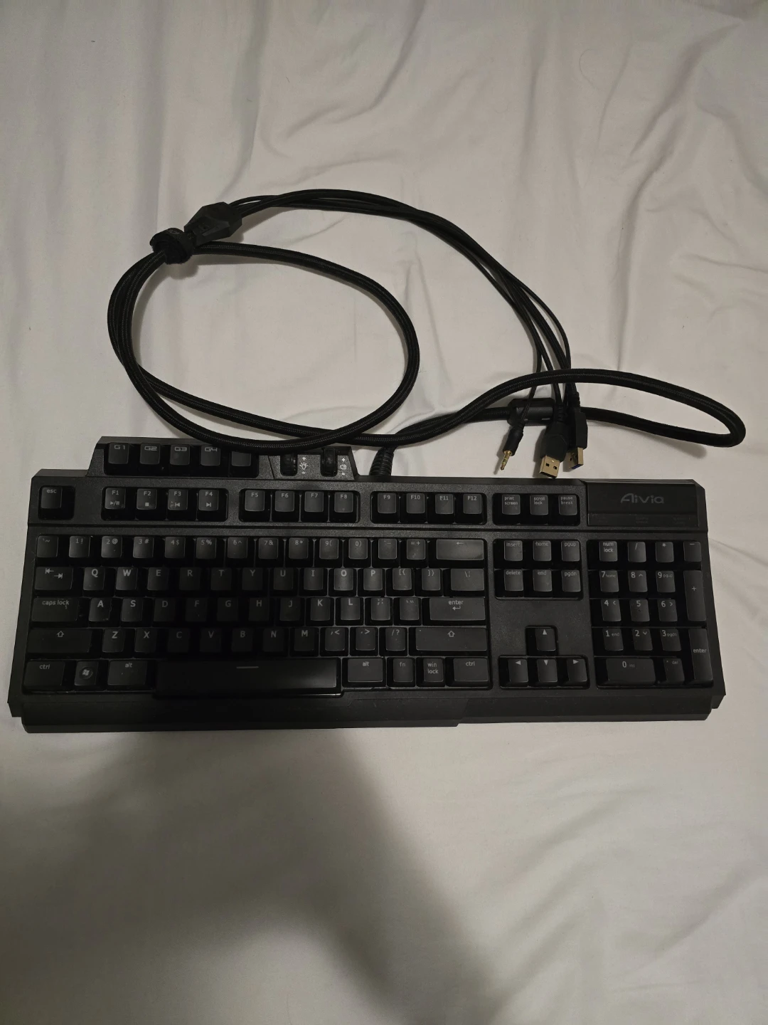 Aivia Osmium mechanical keyboard