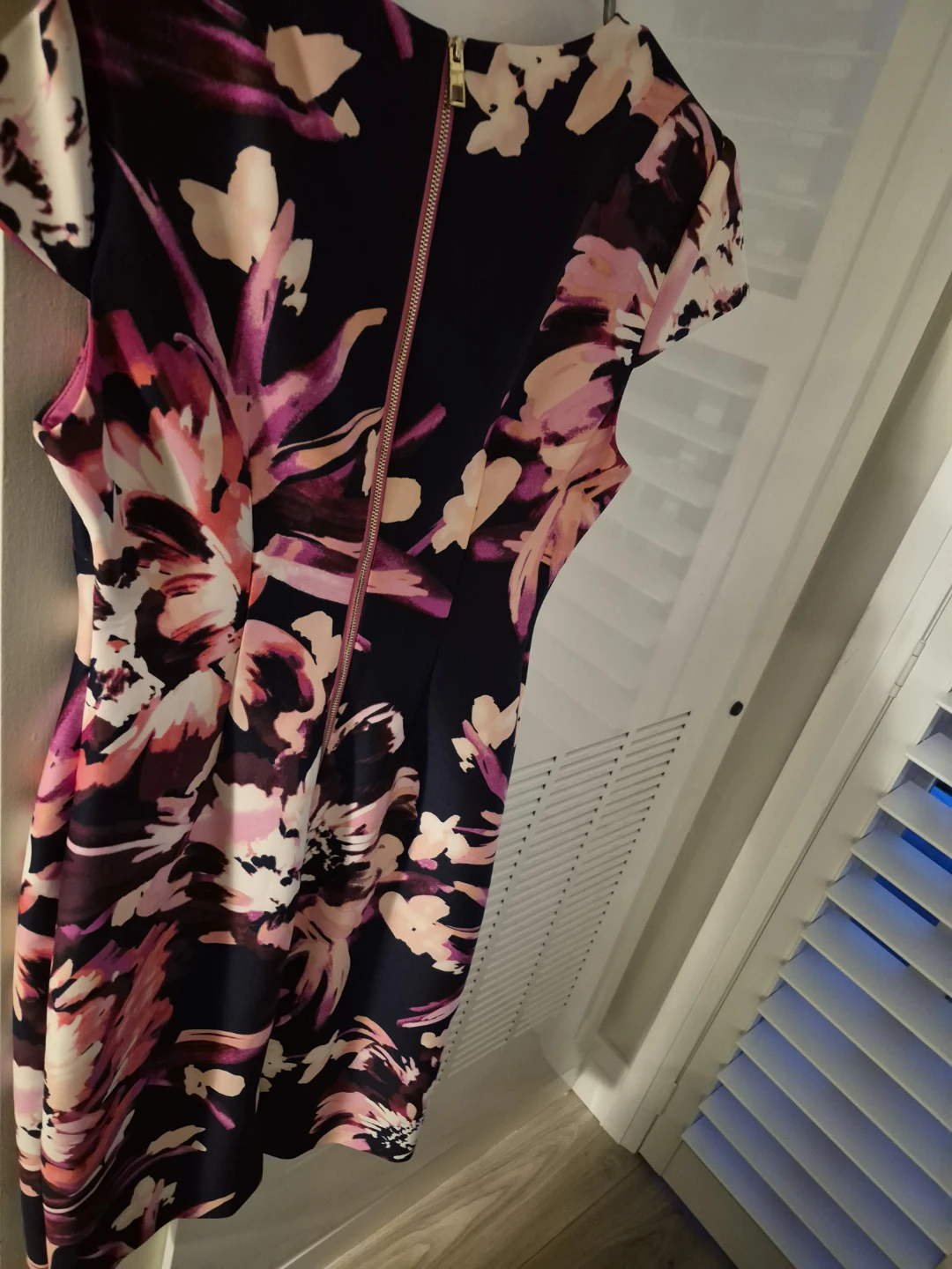 Vince Camuto Floral Cap Sleeve Sheath Dress