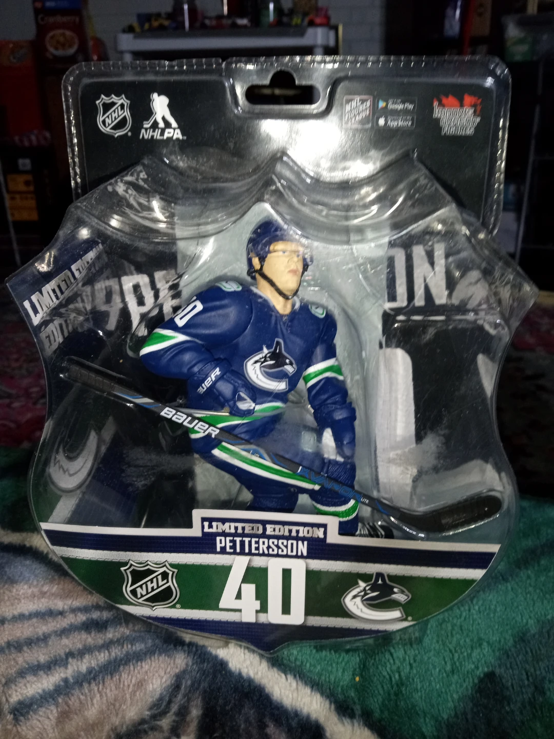 Vancouver Canucks Pettersson #40 Limited Edition Player Replica