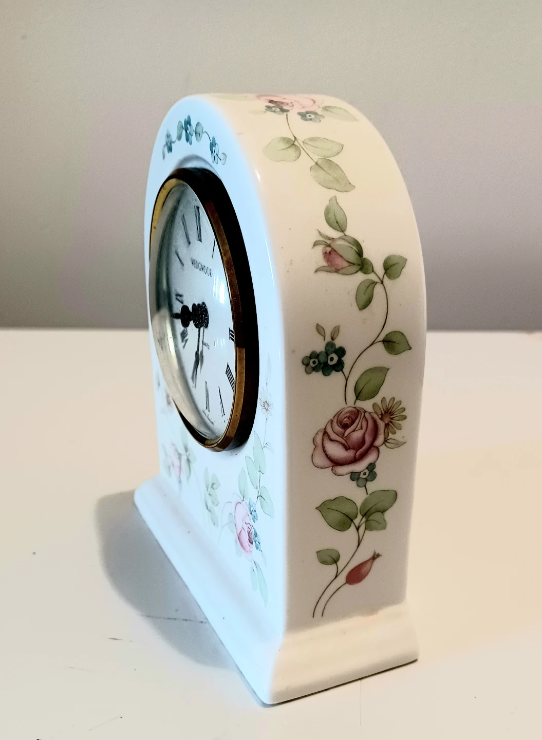 1991 Wedgwood Rosehip Clock - photo 2