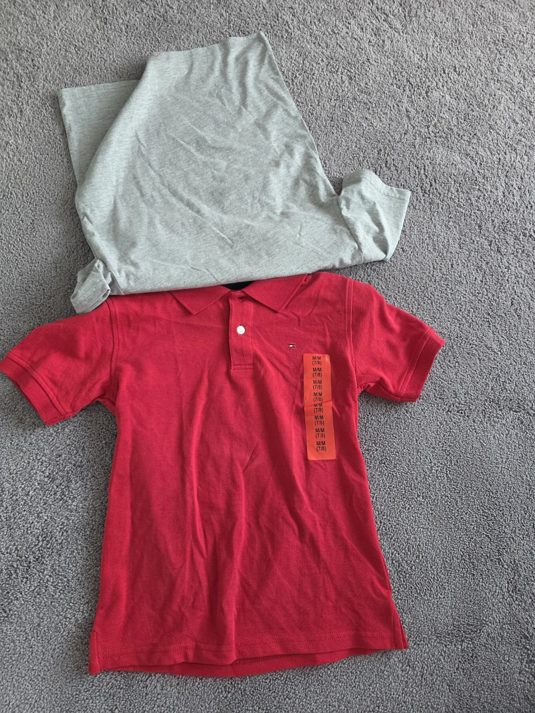 Tommy Hilfiger Boys 2-Piece Set Red/Grey Size 7/8 - photo 2
