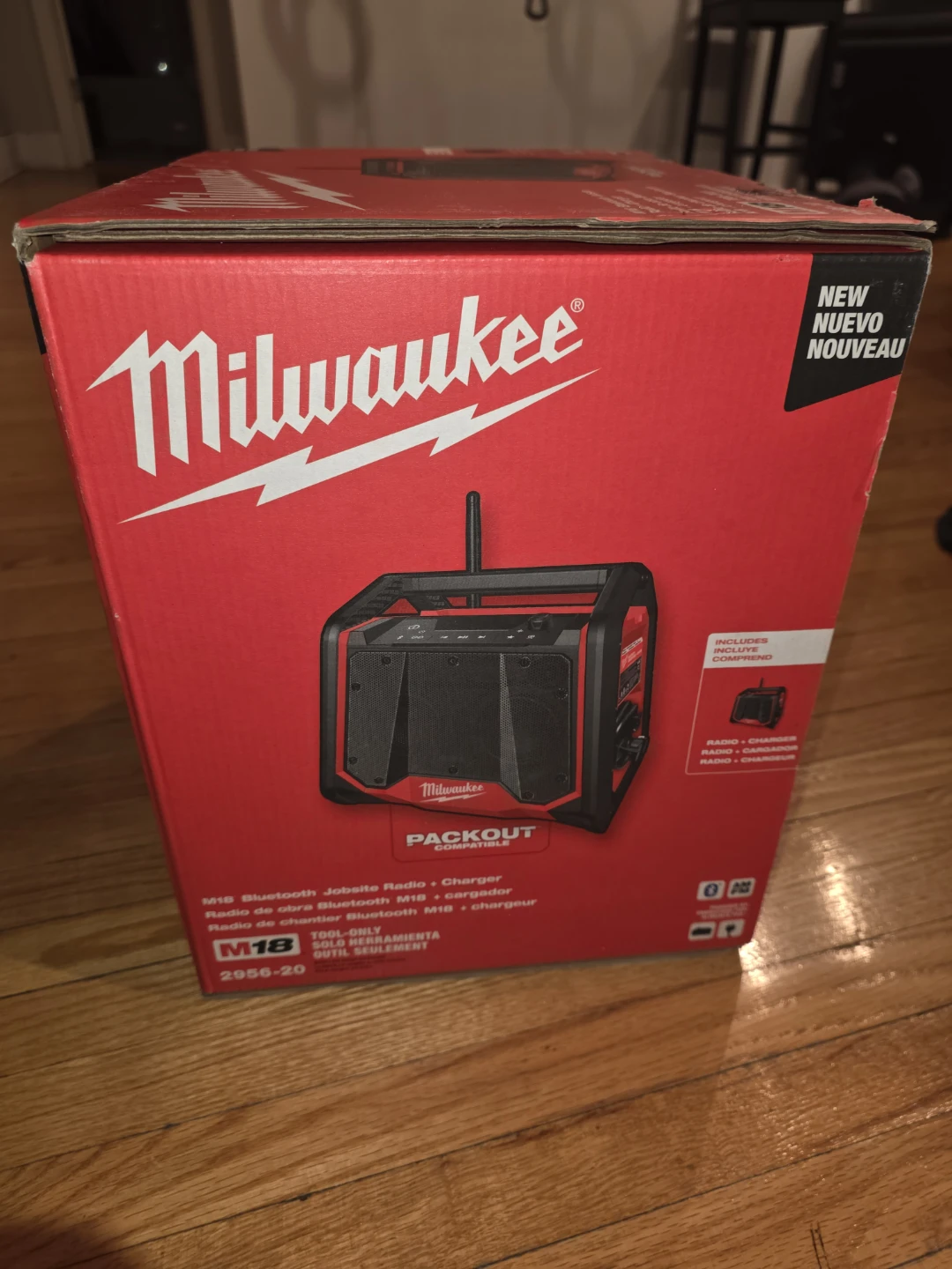 Milwaukee M18 Bluetooth Jobsite Radio - photo 4
