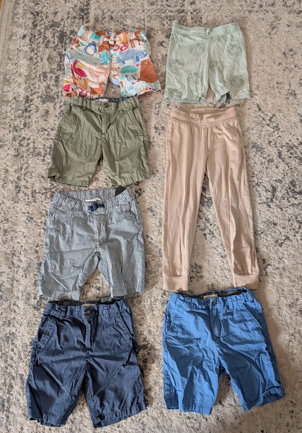 Bundle of Boys' H&M Shorts and Pants Size 6 - photo 2