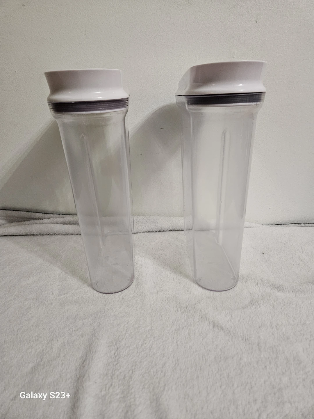 Set of 2 Clear Food Storage Containers