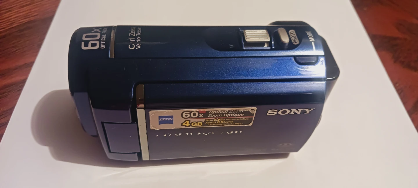 Sony DCR-SX30 Handycam Digital Camcorder - photo 2