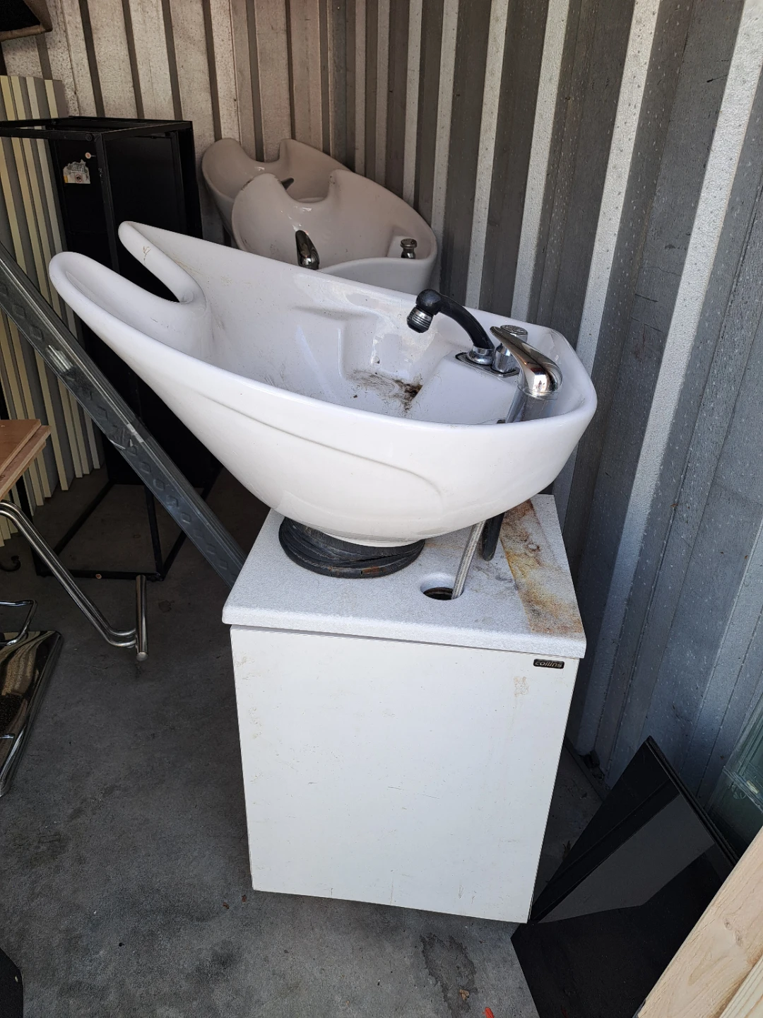 White Salon Shampoo Bowl with Cabinet