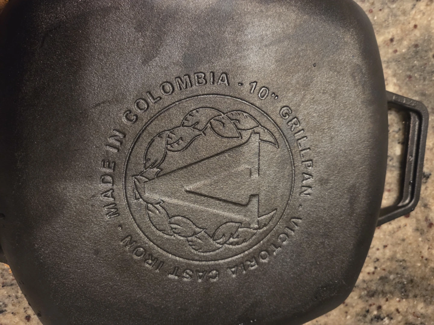 Victoria 10" Cast Iron Grill Pan - photo 3
