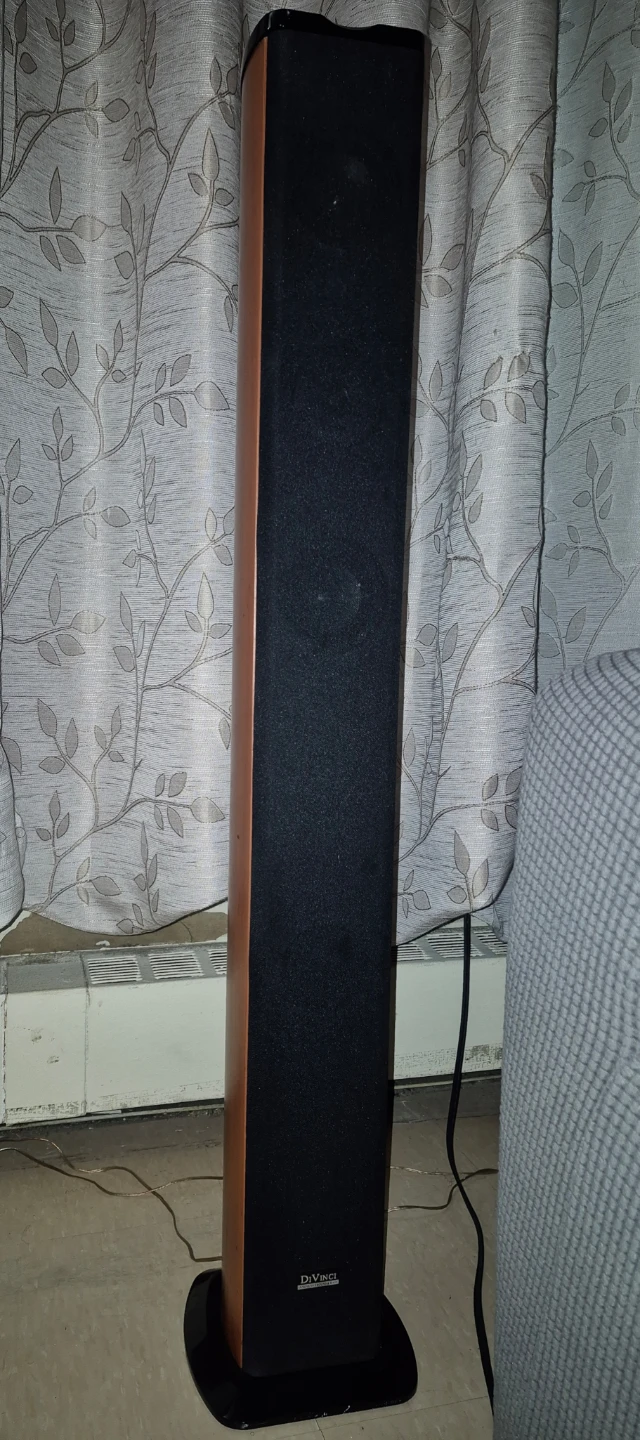 Divine Audio Tower Speaker - Wood Finish