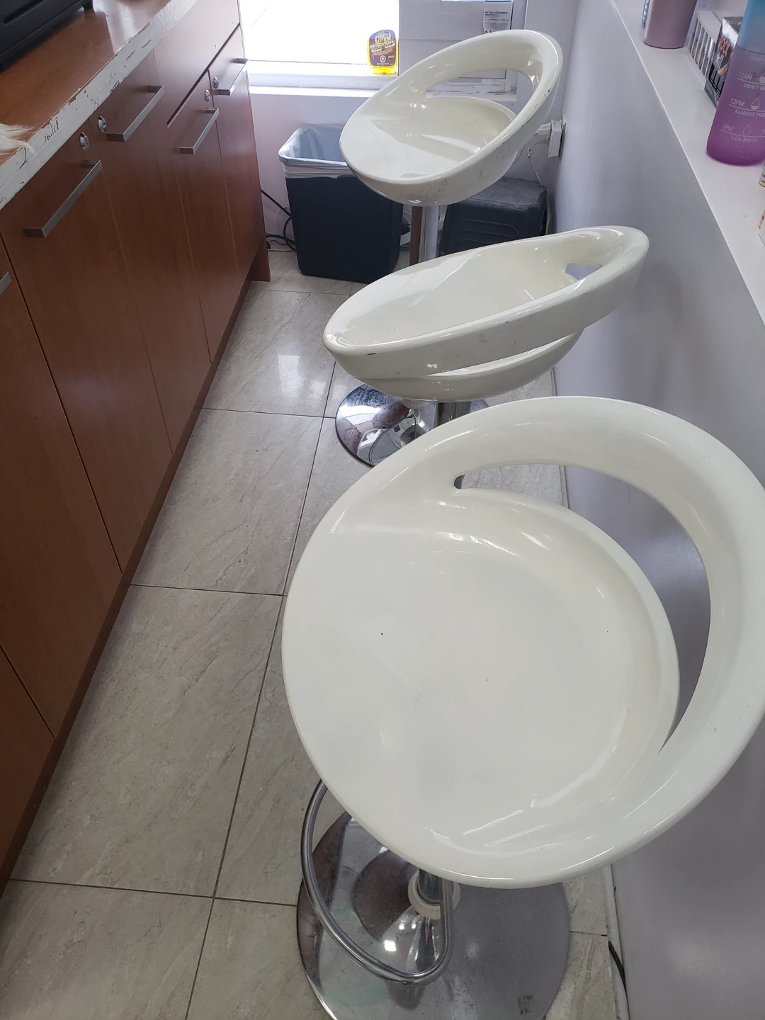 White Swirl Bar Stools (Set of 3) - photo 2