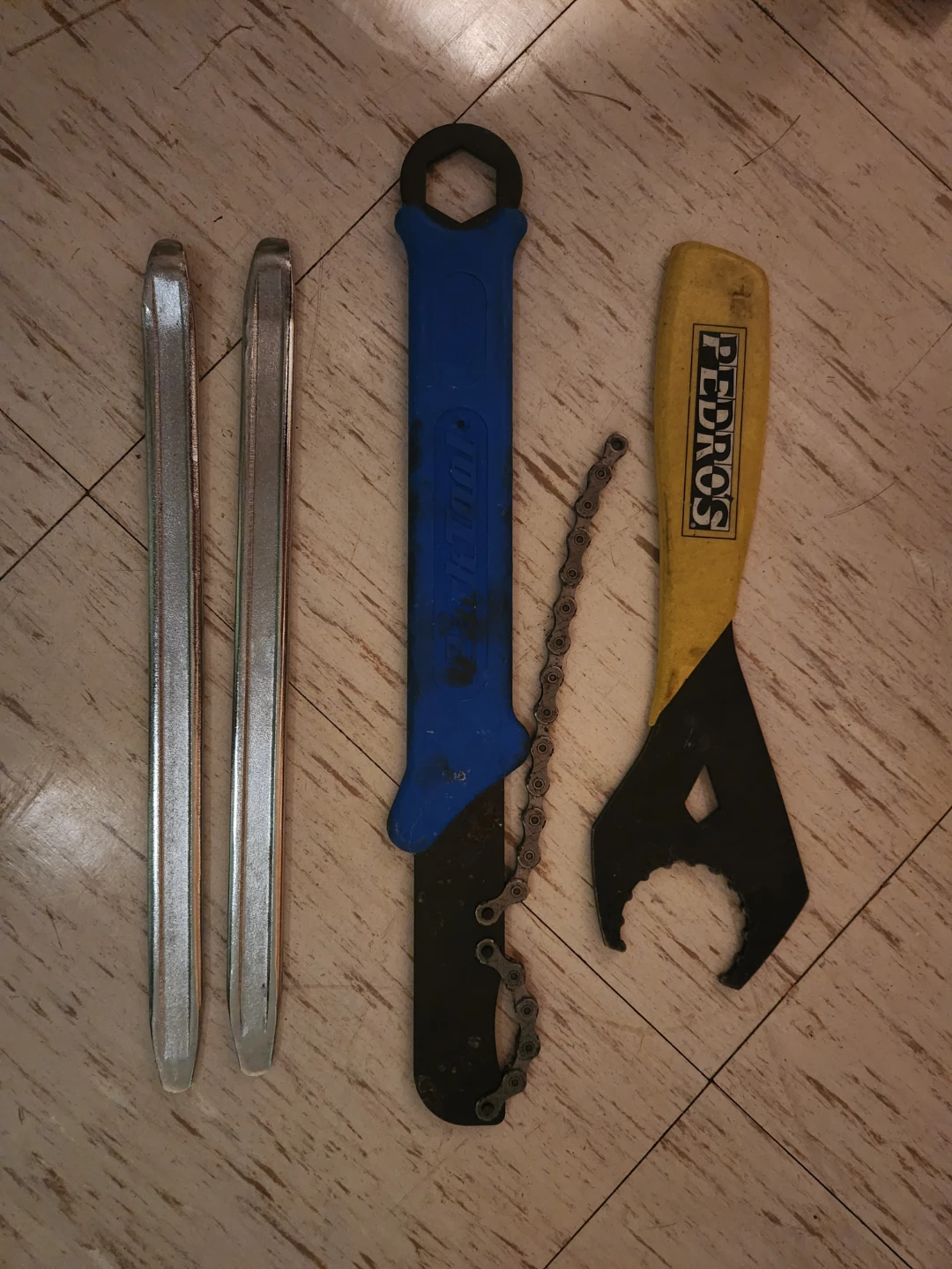 Bike Tool Kit: Chain Breaker, Tire Levers & More - photo 2