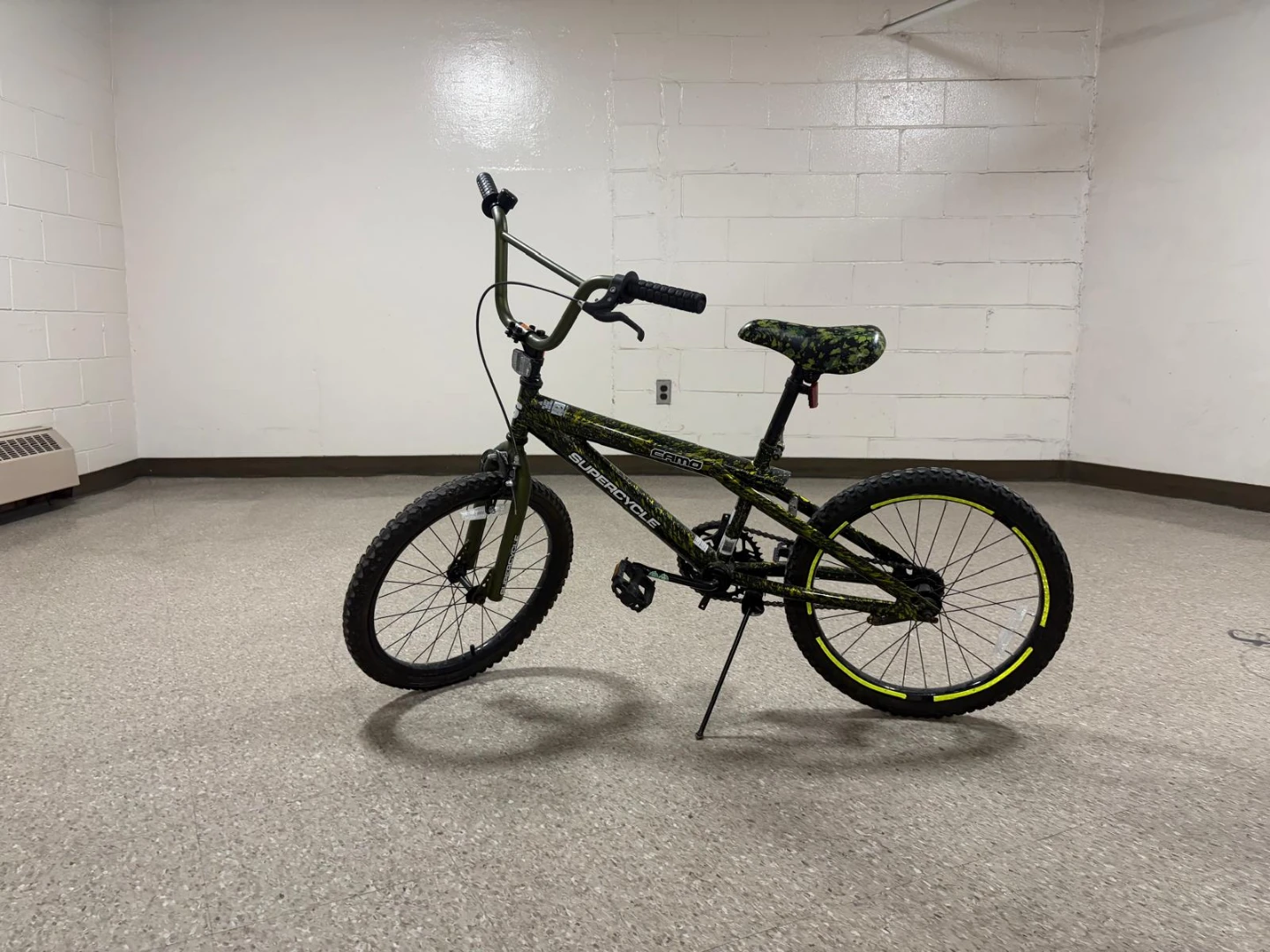 Supercycle Camo BMX Bike 20"