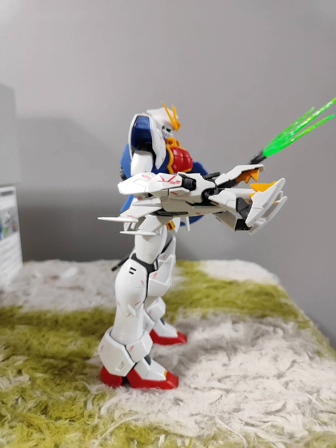 Bandai HG Endless Waltz Gundam Wing XXXG-01S Model Kit - photo 3