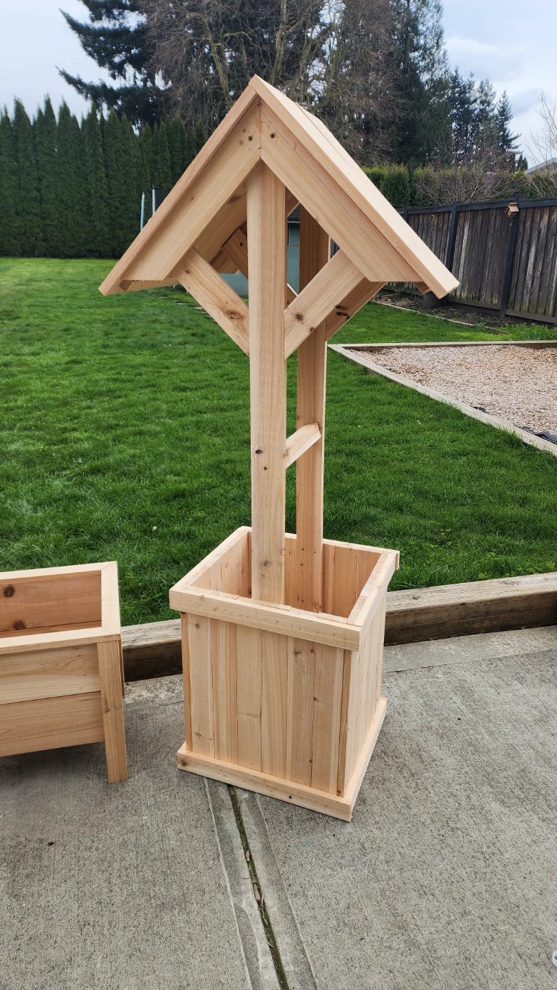 🌿 HANDMADE CEDAR WISHING WELL PLANTER 🌿 - photo 3