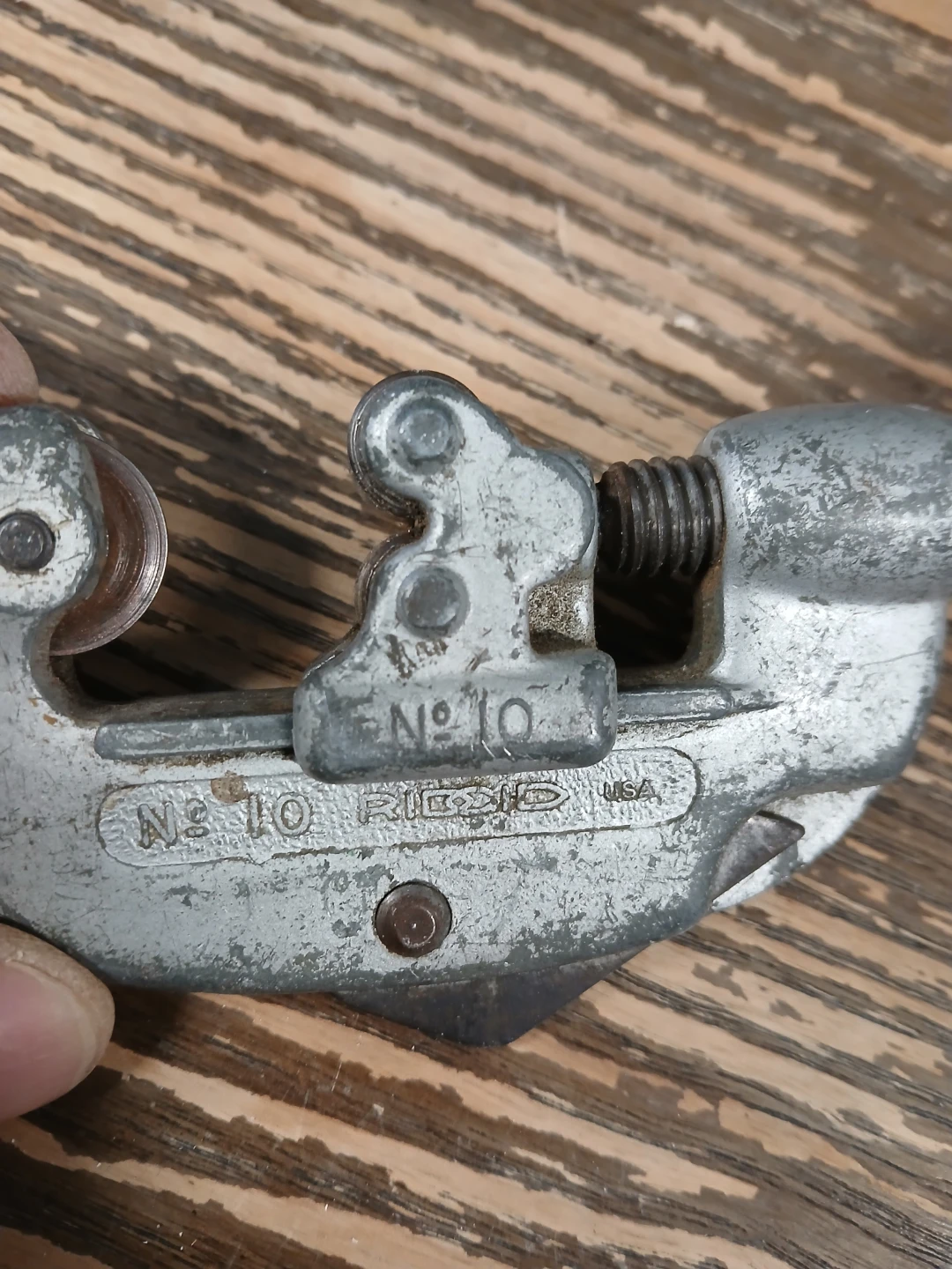 RIDGID No. 10 Pipe Cutter - photo 2