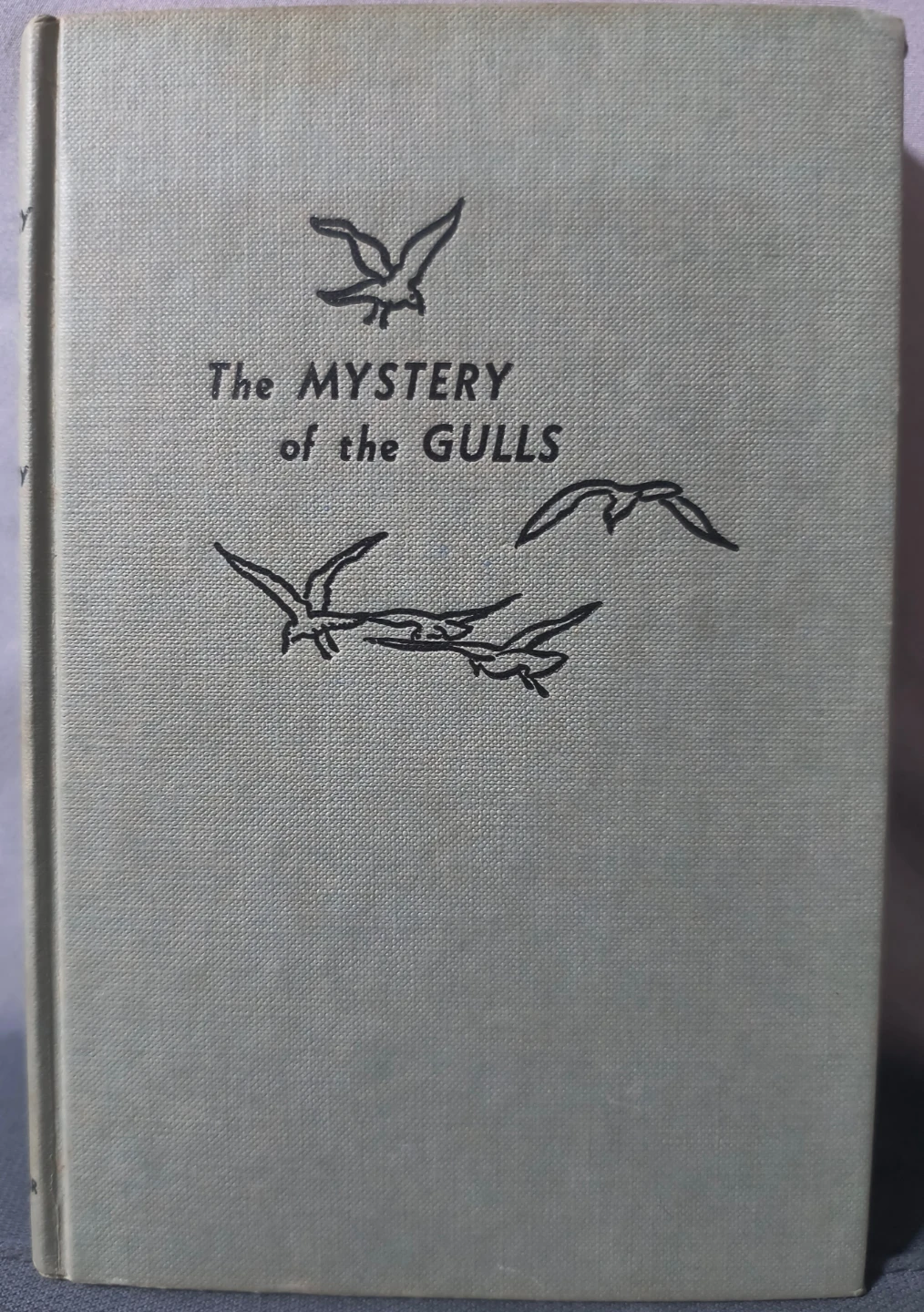 The Mystery of the Gulls, hardcover, vintage - photo 2