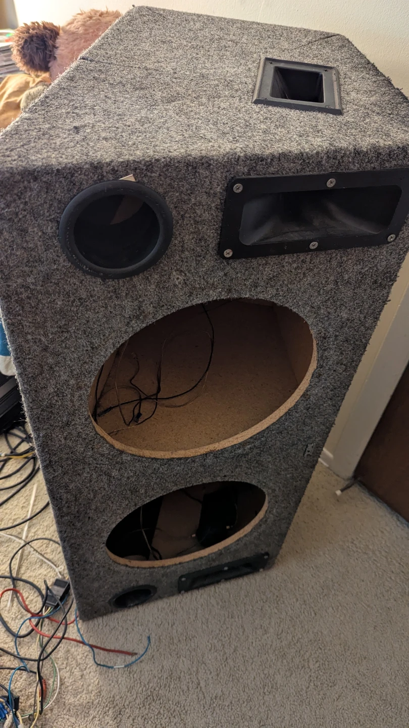 Speaker Box for 12in speakers - photo 2