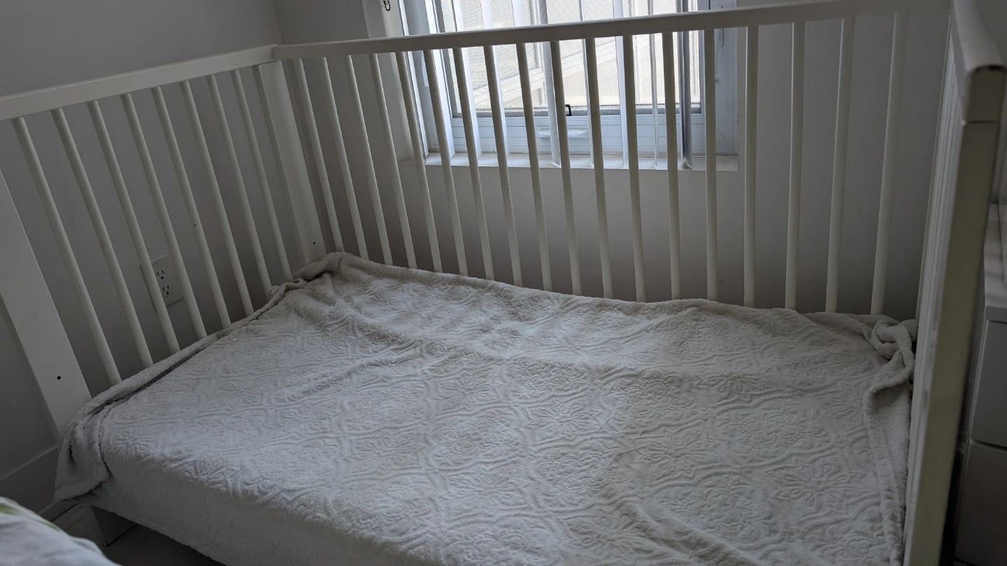 IKEA  infant/ toddler Crib/ daybed - photo 2