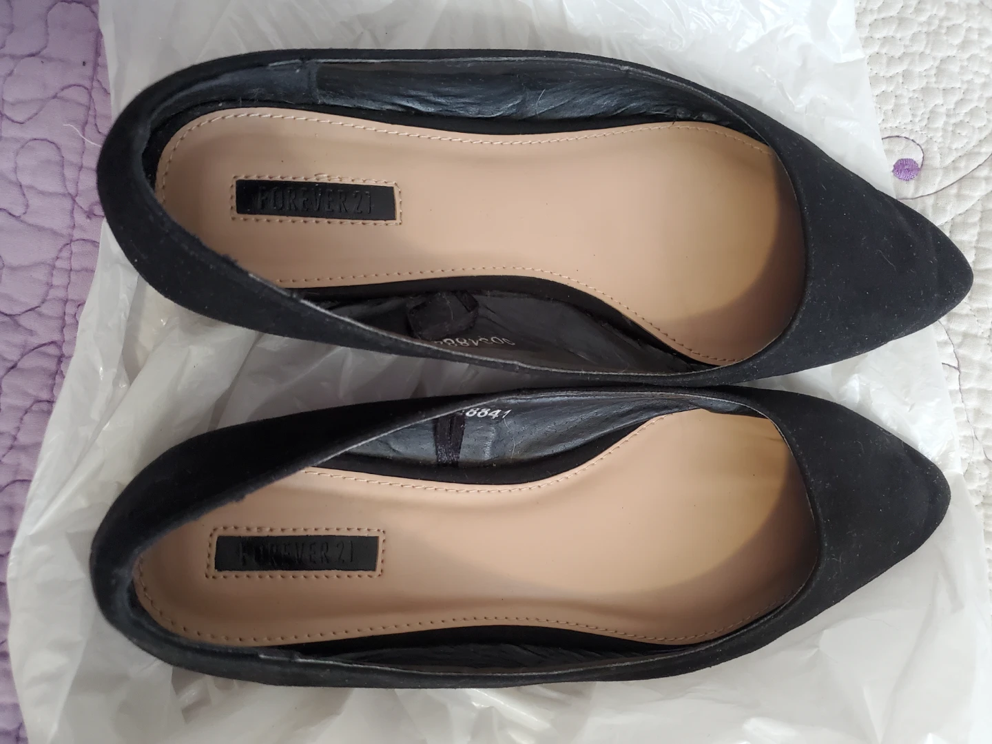 Forever 21 Black Pointed Toe Flats Size 7