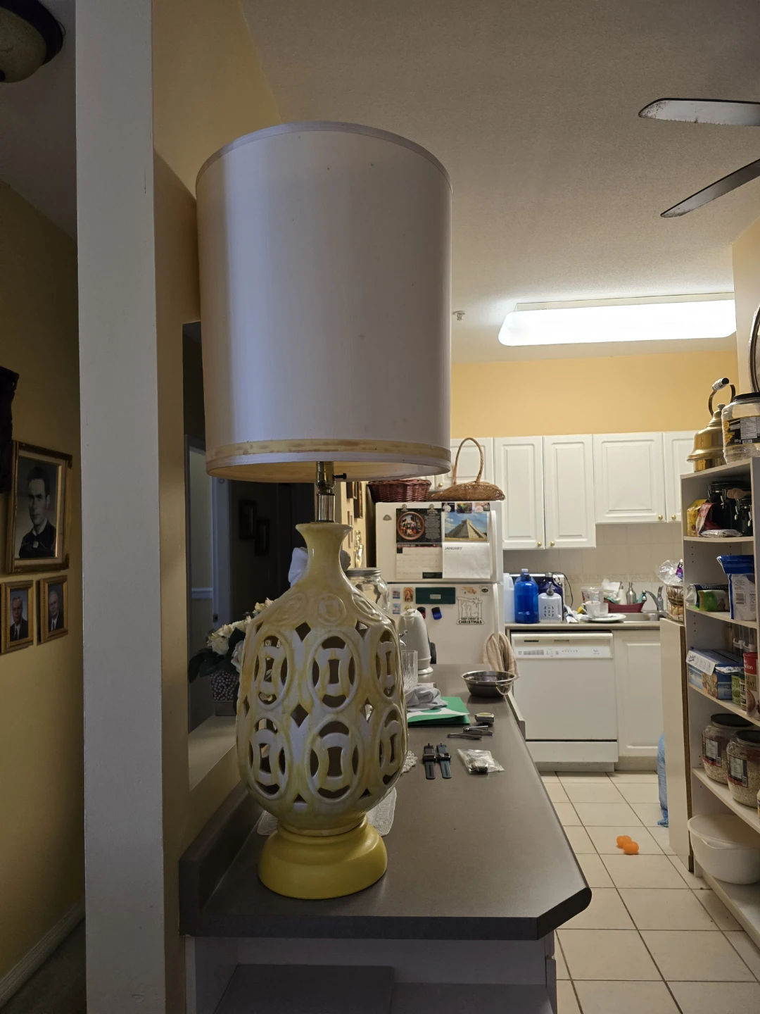 Vintage Ceramic Table Lamp - Yellow Lattice Design - photo 2