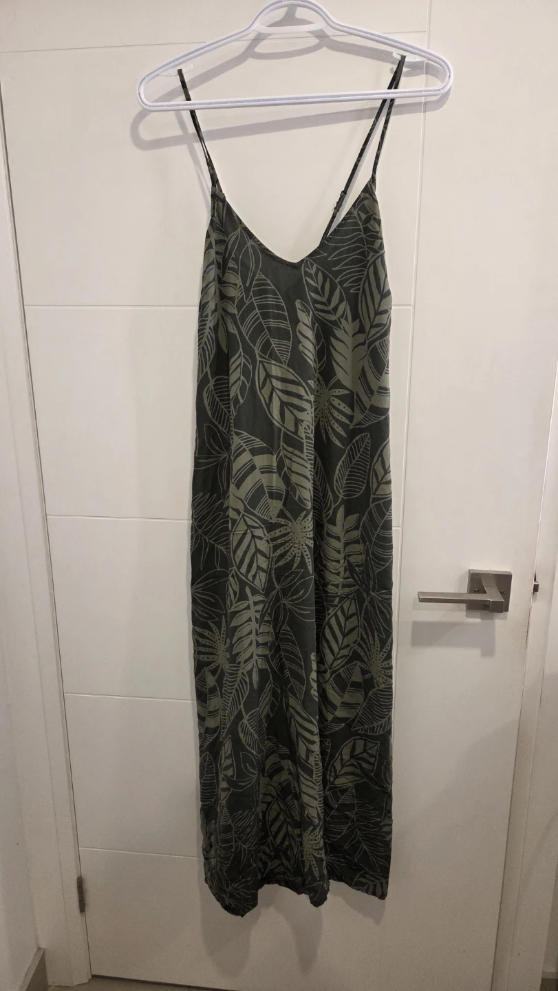 Old Navy Women's Leaf Print Maxi Dress - Olive Green - Size L