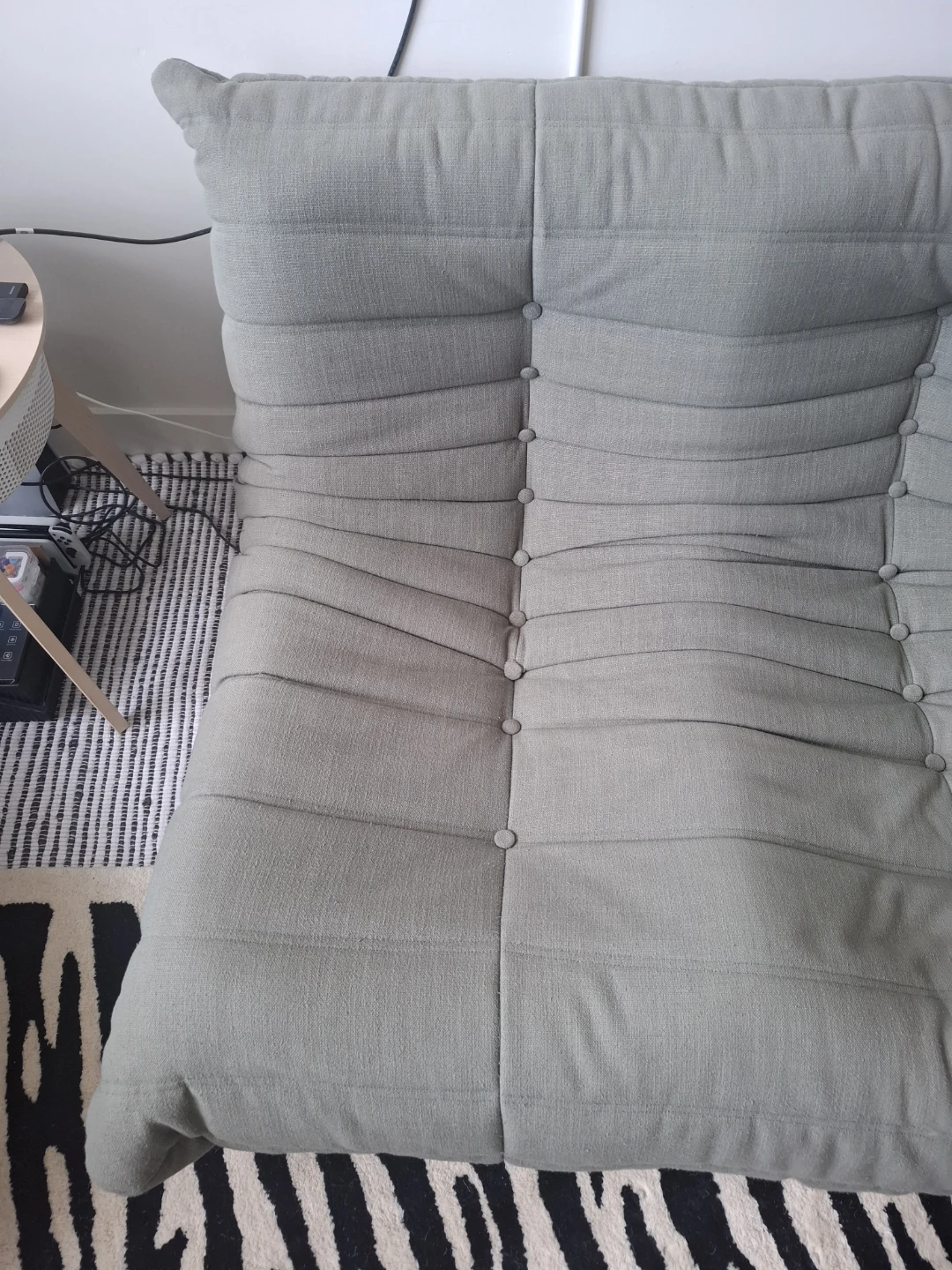 3 seater TOGO couch! Excellent condition! - photo 4