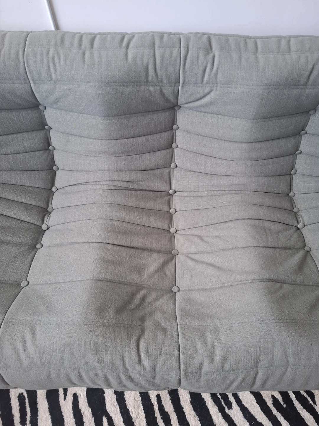 3 seater TOGO couch! Excellent condition! - photo 5