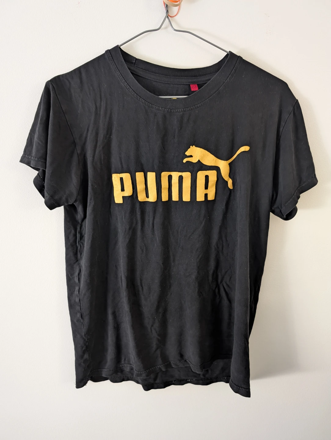 Puma Black 100% Cotton Gold Logo T-Shirt small hole at the back