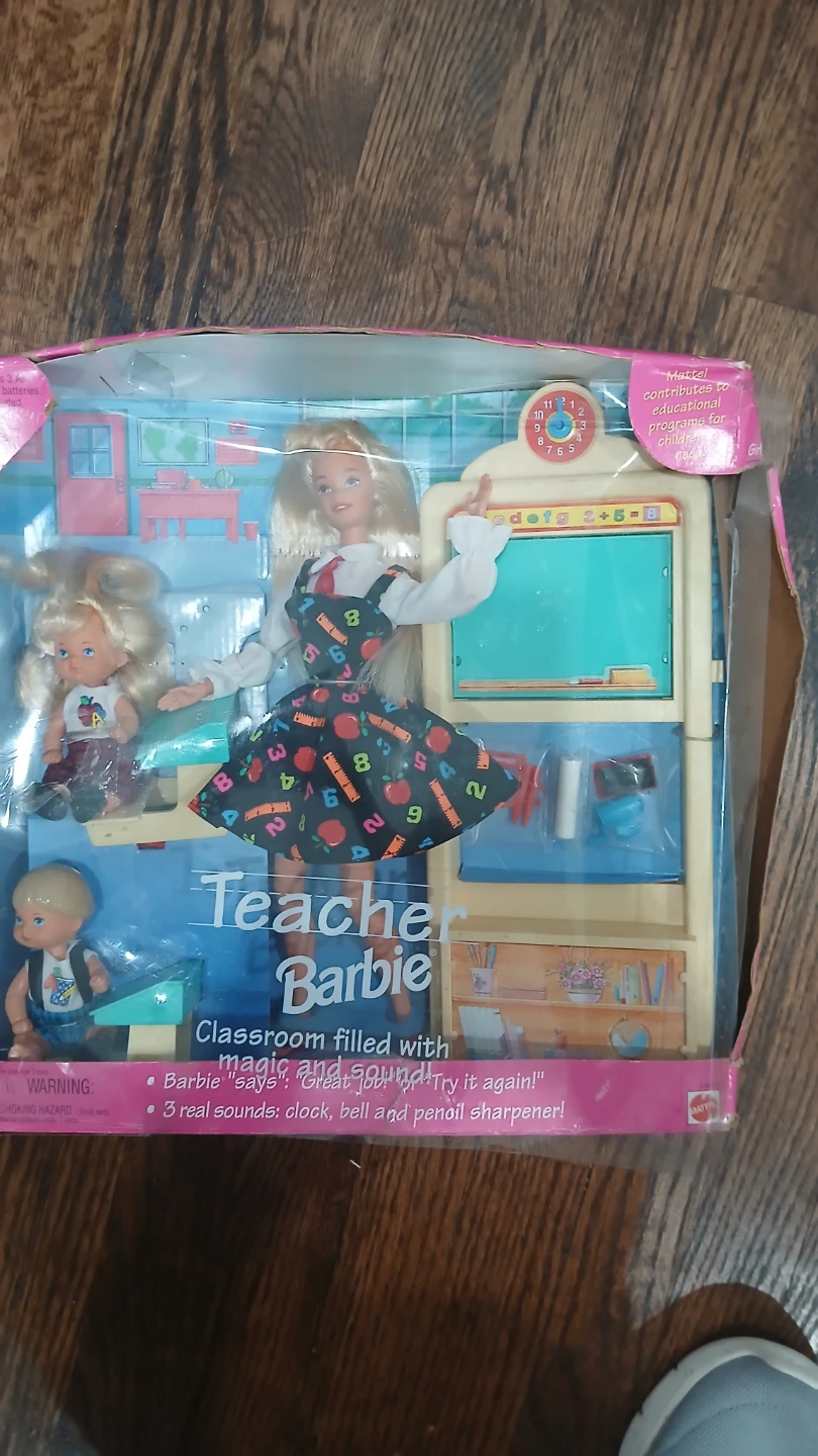 Barbie Teacher Doll with Classroom Playset (vintage 1995)