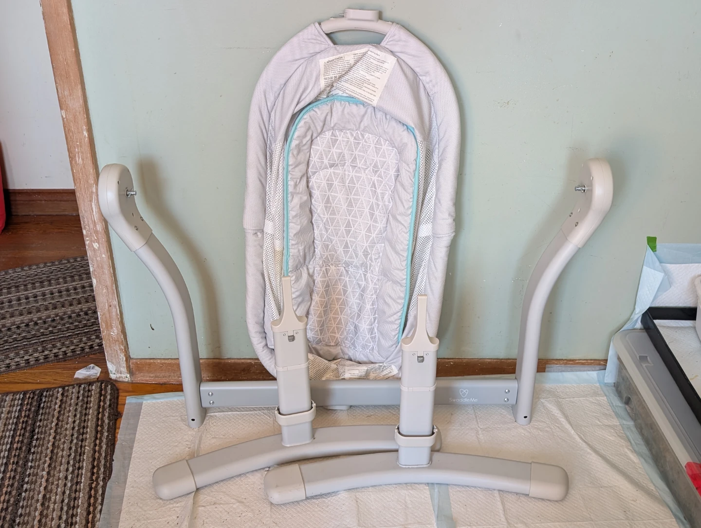 Swaddle Me Bedside Bassinet - photo 4