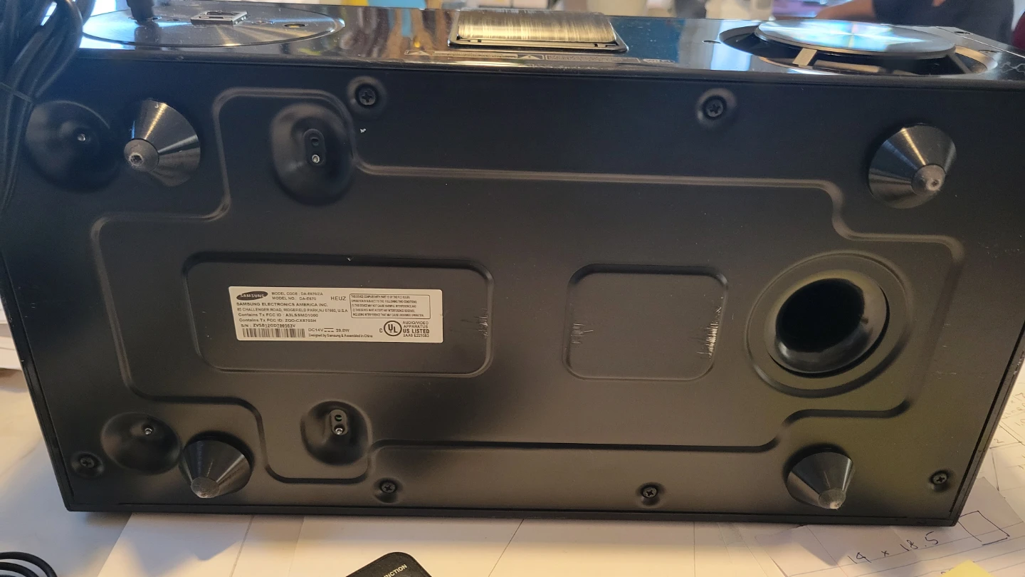 Samsung DA-E670 Wireless Audio Dock with Remote - photo 4