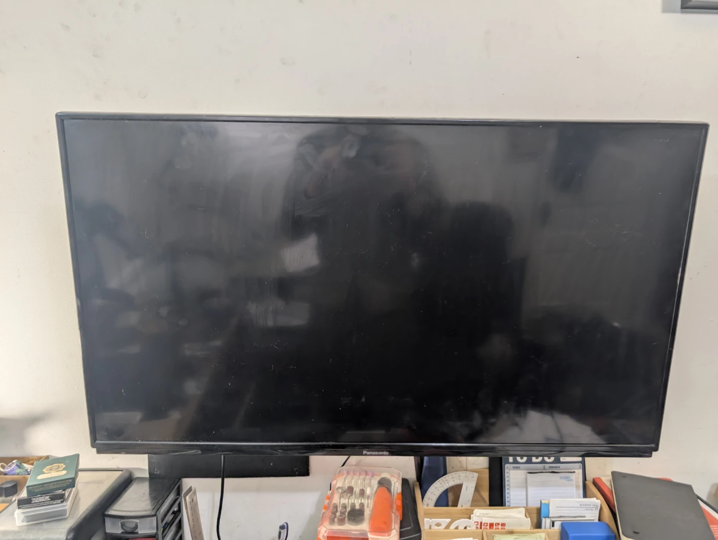 Panasonic LED LCD TV with optional wall mount - photo 4