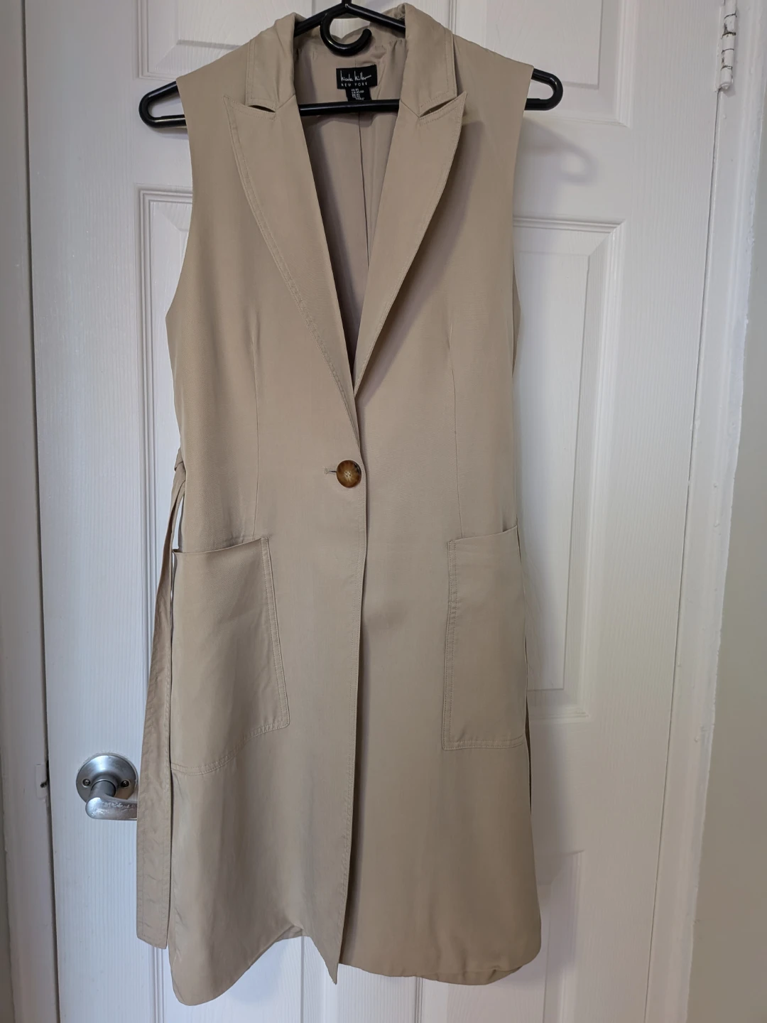 Nicole Miller New York Sleeveless Vest XS Tan