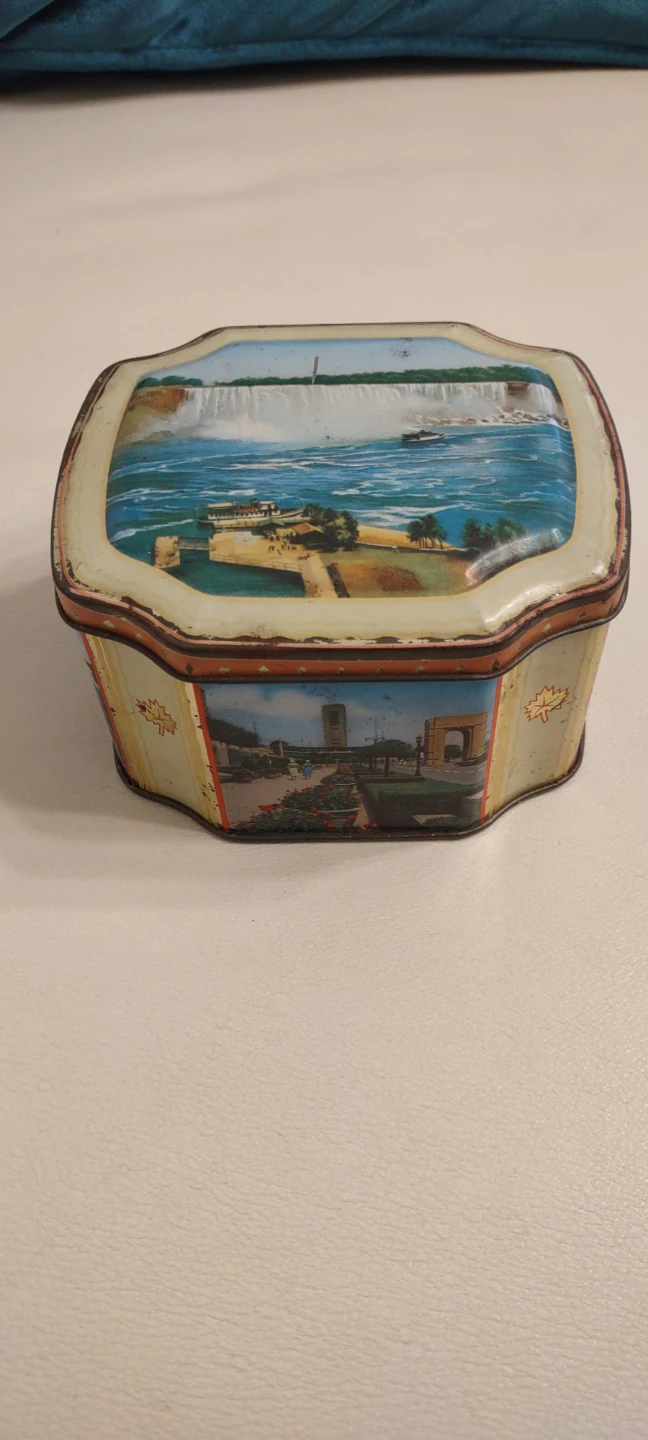 Vintage George W. Horner & Co. Ltd. Sweet Tin