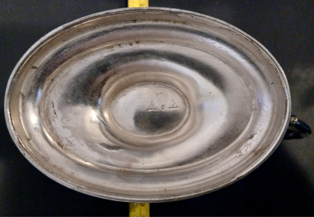 W. A. Rogers Old English Reproduction Gravy Boat - photo 2