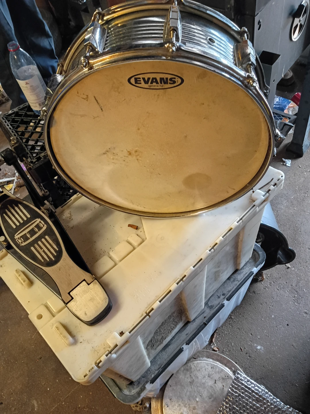 Evans snare drum head and bass drum pedal