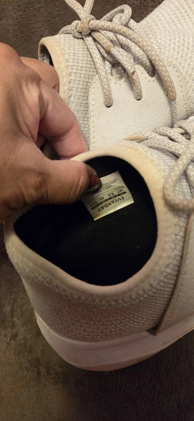 Vessi Everyday Runners Size M7 or W8 - photo 2
