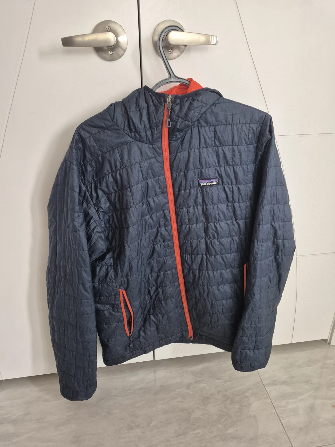 Patagonia Men's Hooded Puffer Jacket