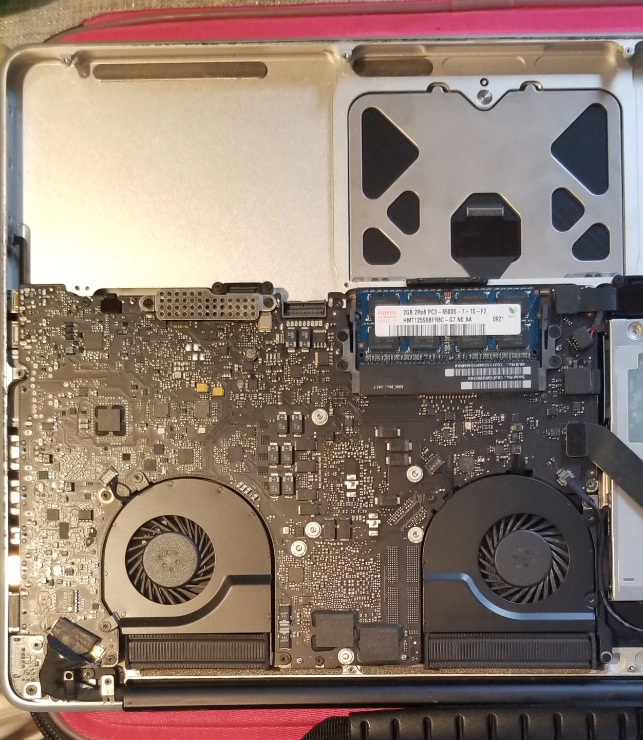 Apple MacBook Pro Laptop for parts - photo 4