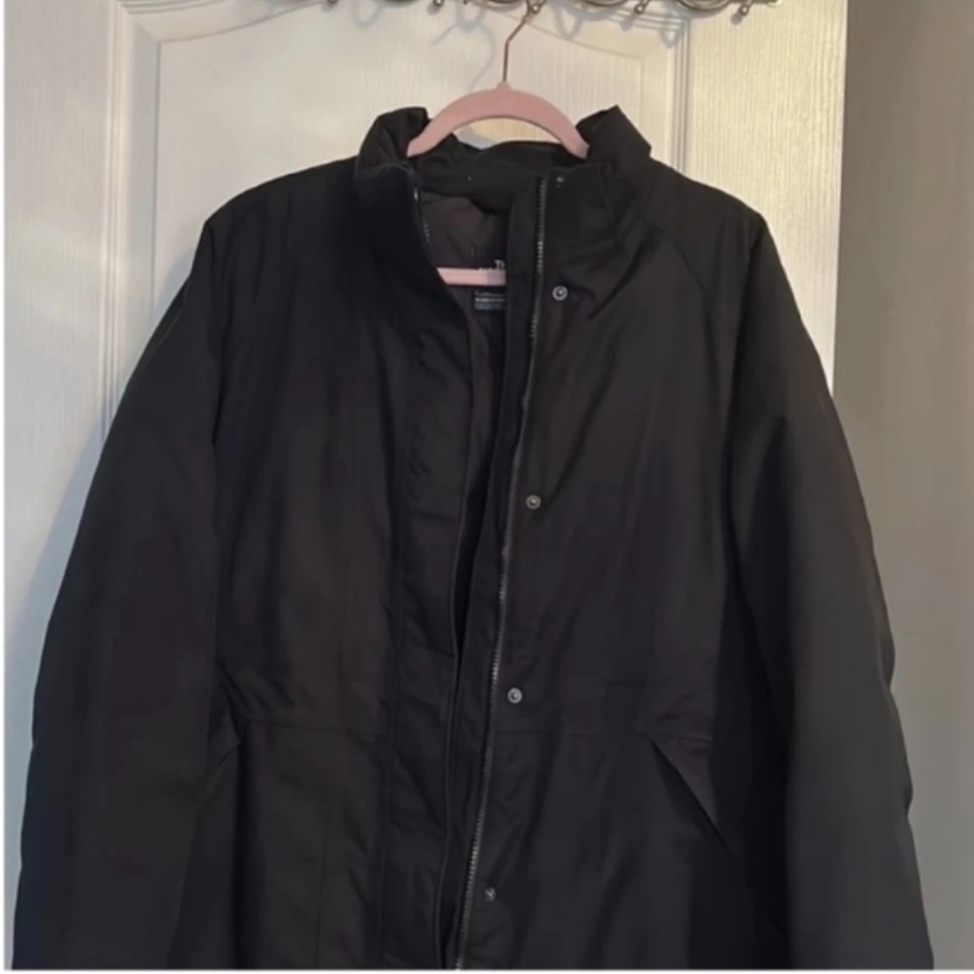 Women's North Face Black Coat - photo 3