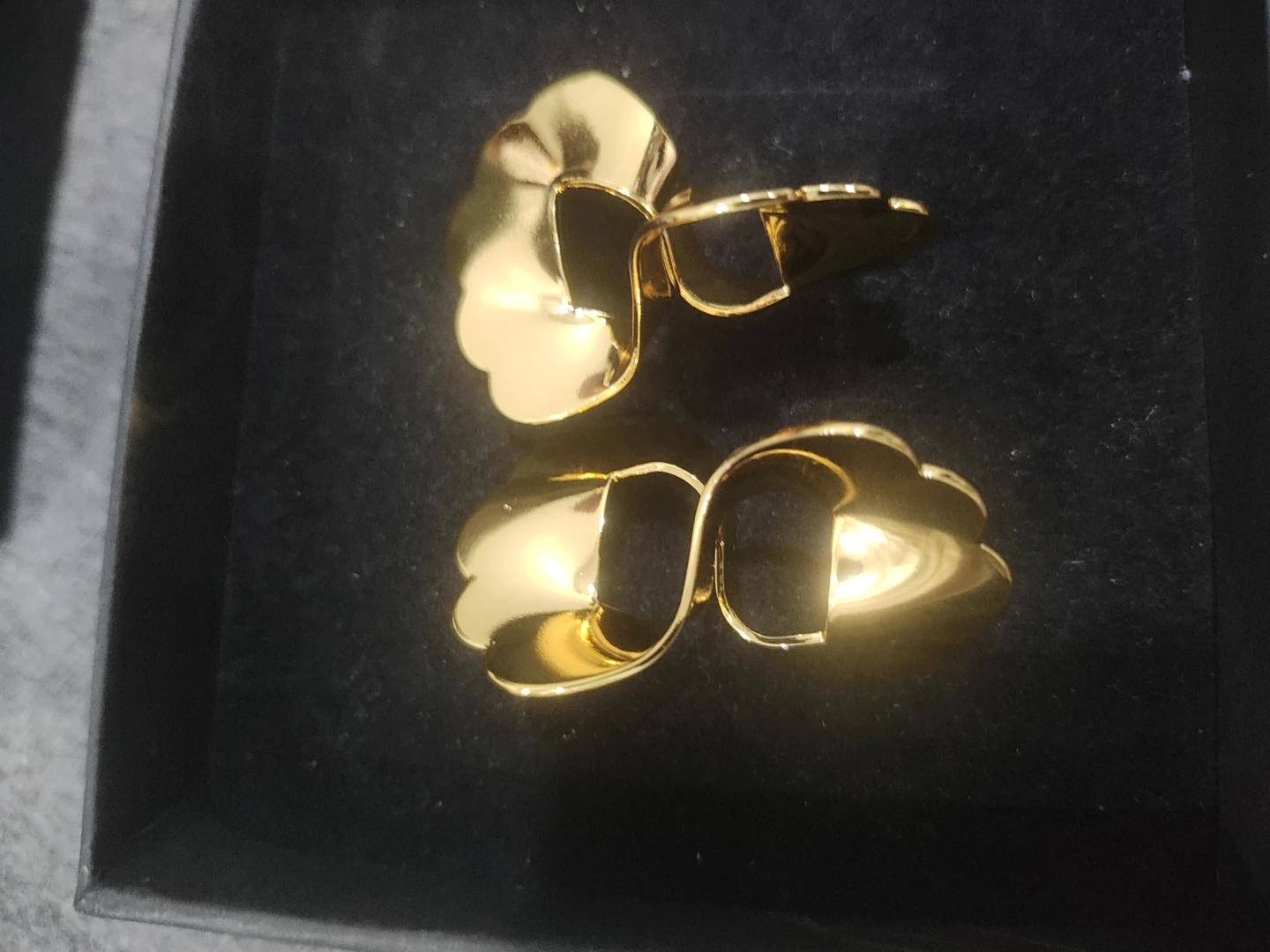 Gold Flower Clip-On Earrings - photo 4
