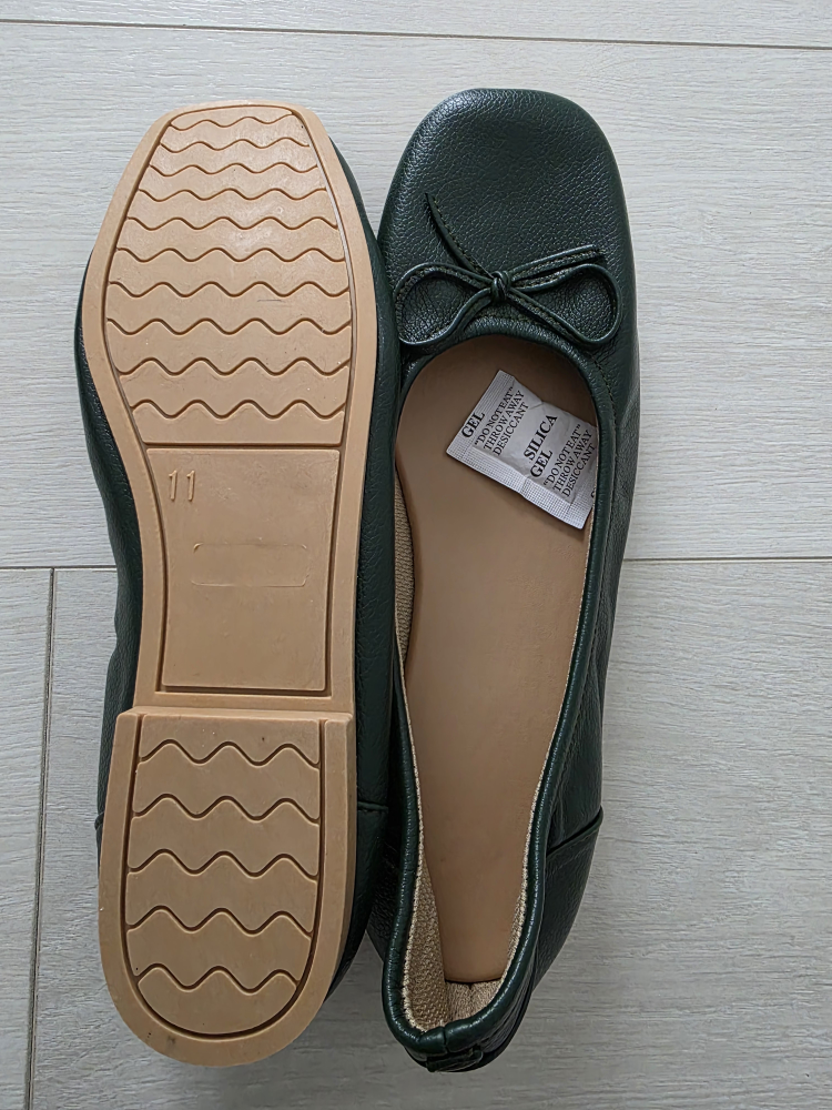 Women's Ballet Flats Green Size 10