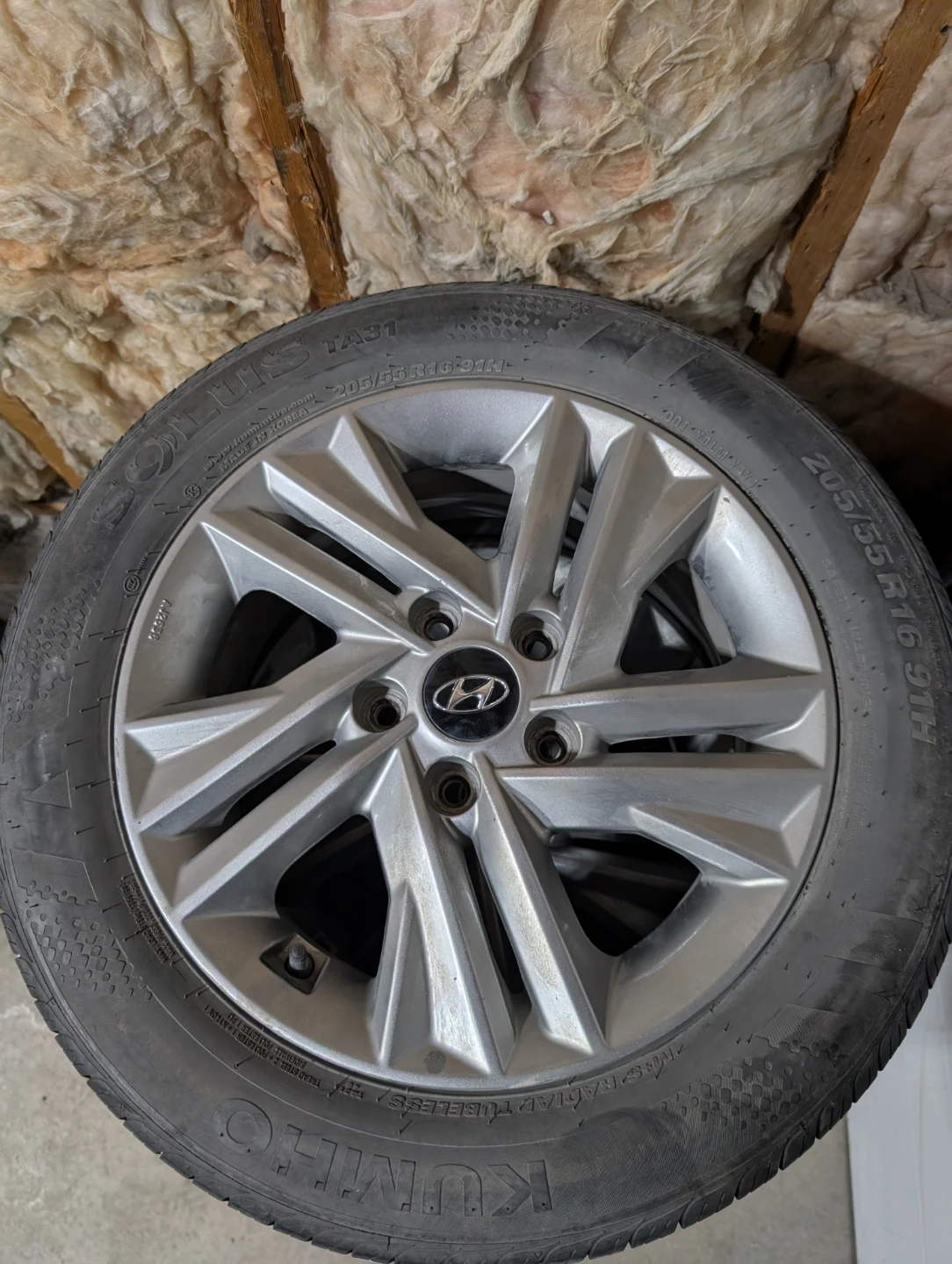 (4)-205/55R16 Alloy Rims/All Season Tires 2018 Hyundai Elantra