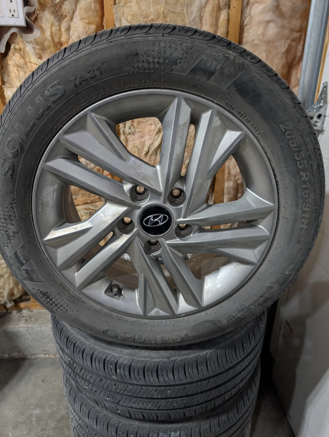 (4)-205/55R16 Alloy Rims/All Season Tires 2018 Hyundai Elantra - photo 2