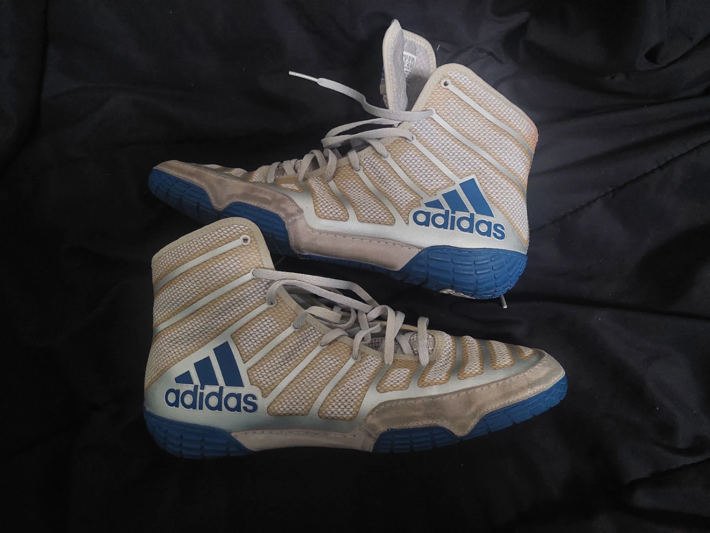 Mens Adidas Hightops Shoes 11.5 - photo 2