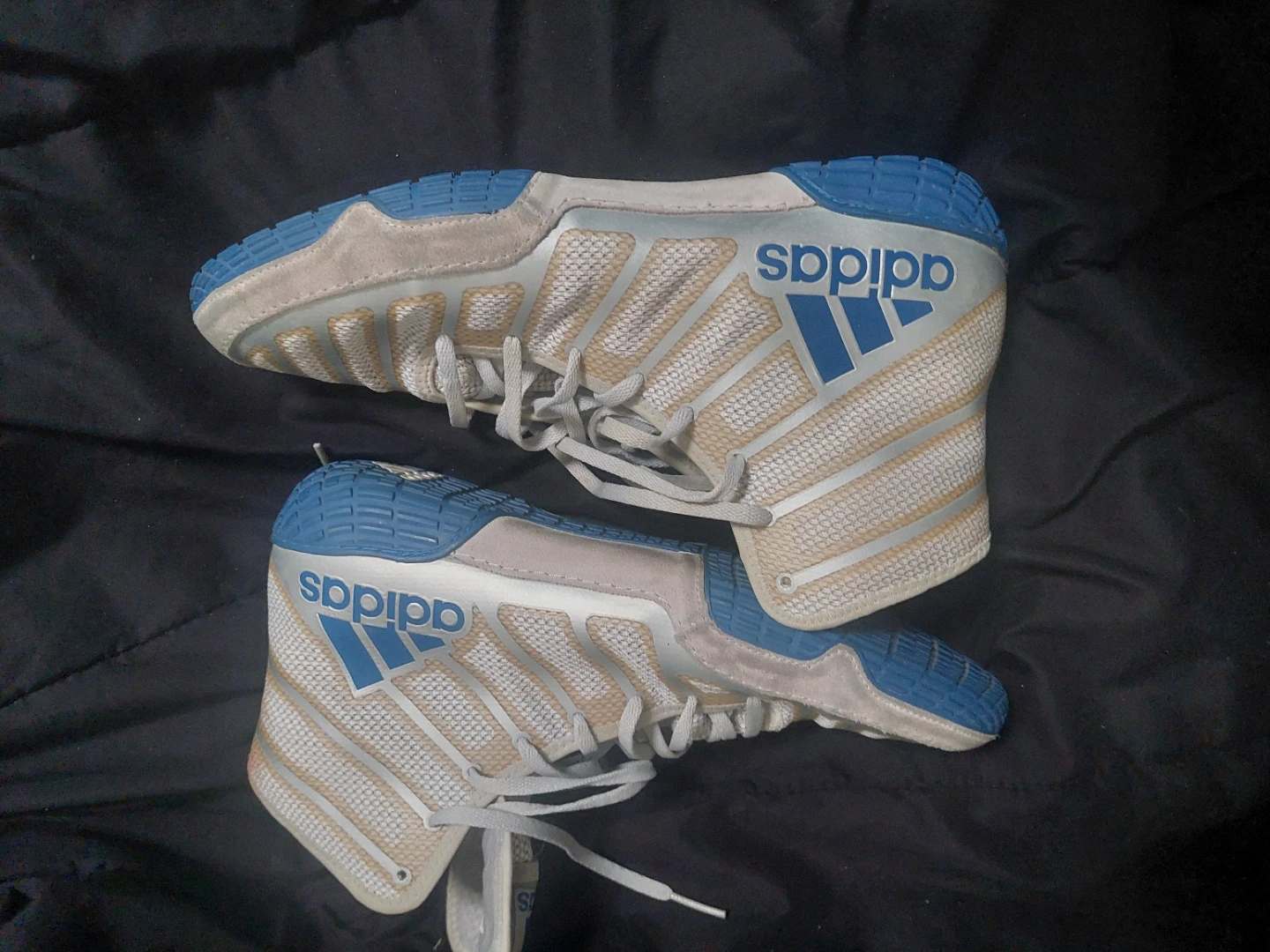Mens Adidas Hightops Shoes 11.5 - photo 3